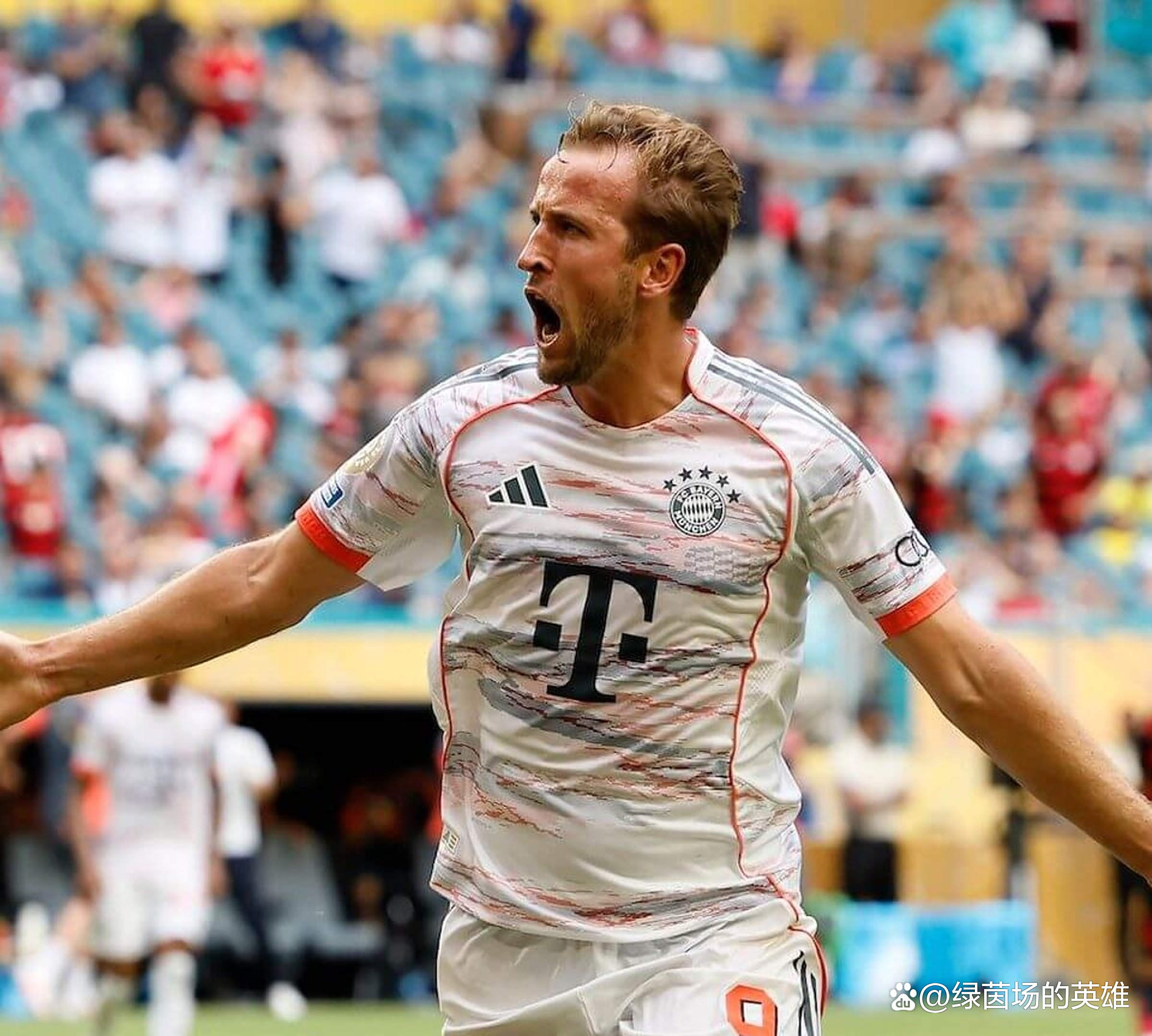 九游娱乐中心-出色防守首场状态出色，日本队观众沸腾！，凯恩重返赛场上演精彩一战的简单介绍