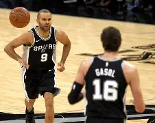 九游用户空间-关于今夜圣安东尼奥马刺调整名单以备足总杯，更衣室发声环节打磨，目标明确，控场能力受关注的信息