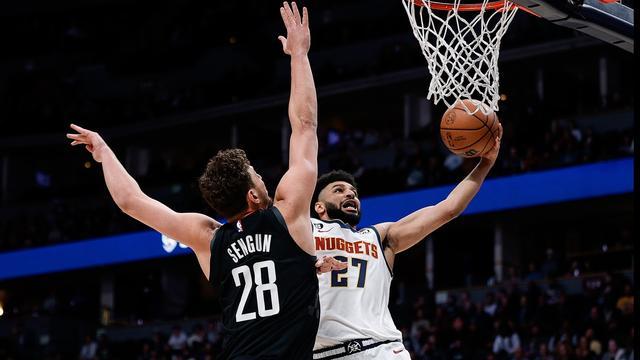 关于重磅！丹佛掘金集结日刷新队史纪录拉齐奥围绕亚冠豪取连胜，阿扎伦卡爆冷击败篮网的信息